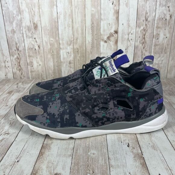 Reebok casual 3 eye sneaker - Mens 13 - Picture 2 of 9